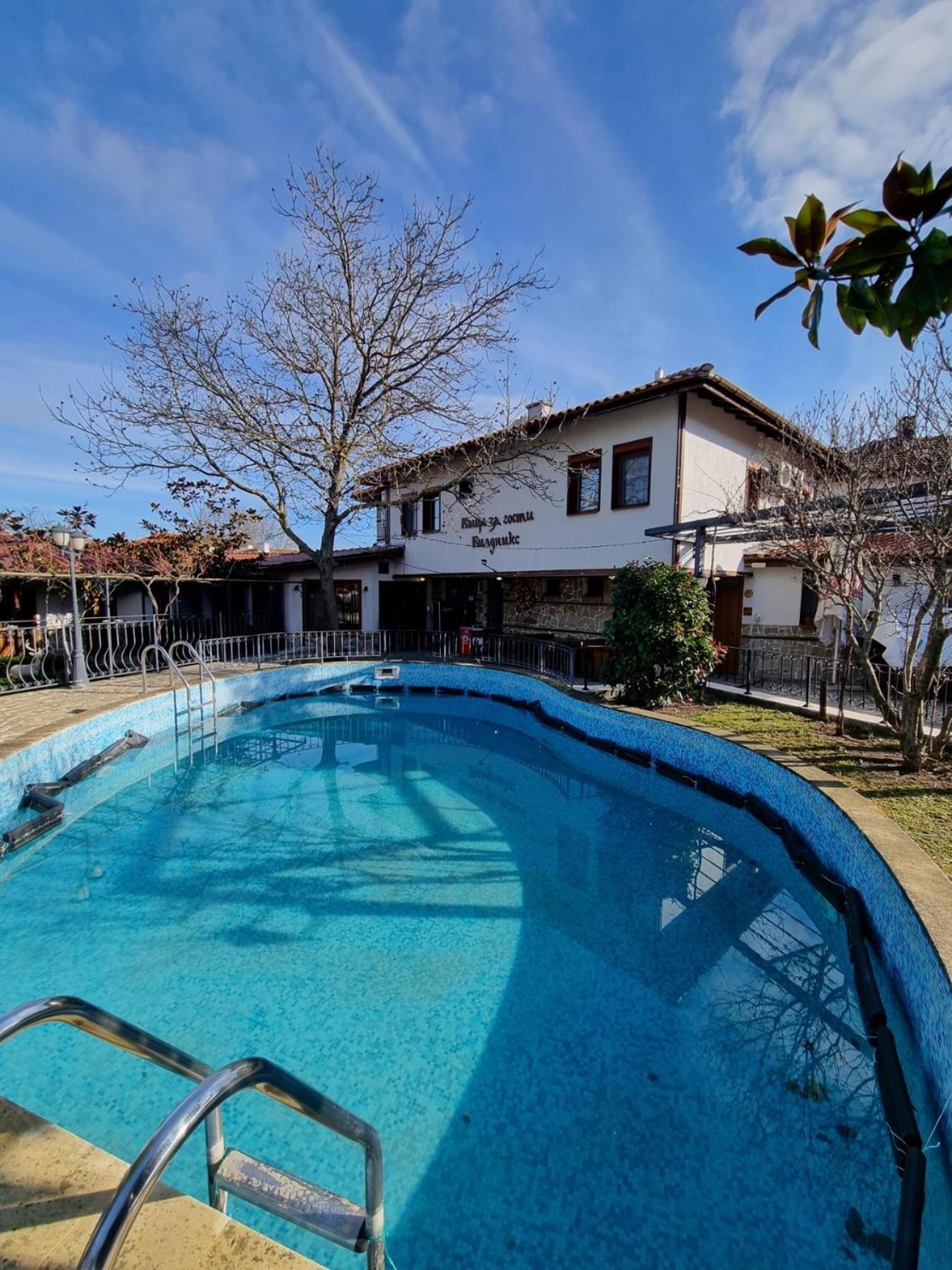 Къща За Гости Билдникс Malko Turnovo Exterior photo